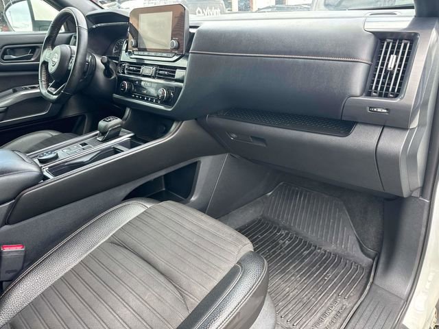 Used 2024 Nissan Pathfinder Rock Creek AWD/4WD image 19