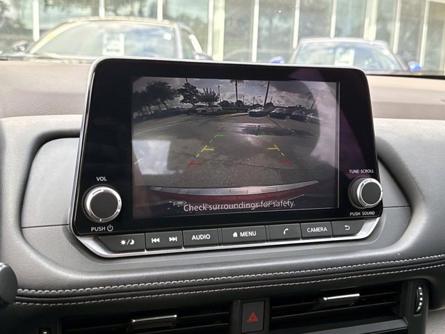 Used 2023 Nissan Rogue SV FWD image 24