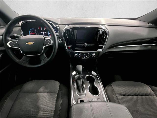 Used 2023 Chevrolet Traverse LT FWD image 16