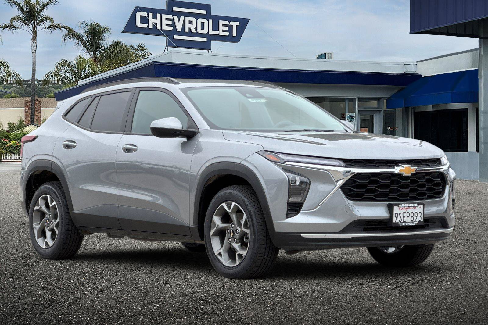 Used 2025 Chevrolet Trax LT w/ Driver Confidence Package FWD image 32