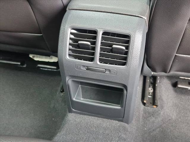Used 2013 Volkswagen Jetta SE FWD image 18