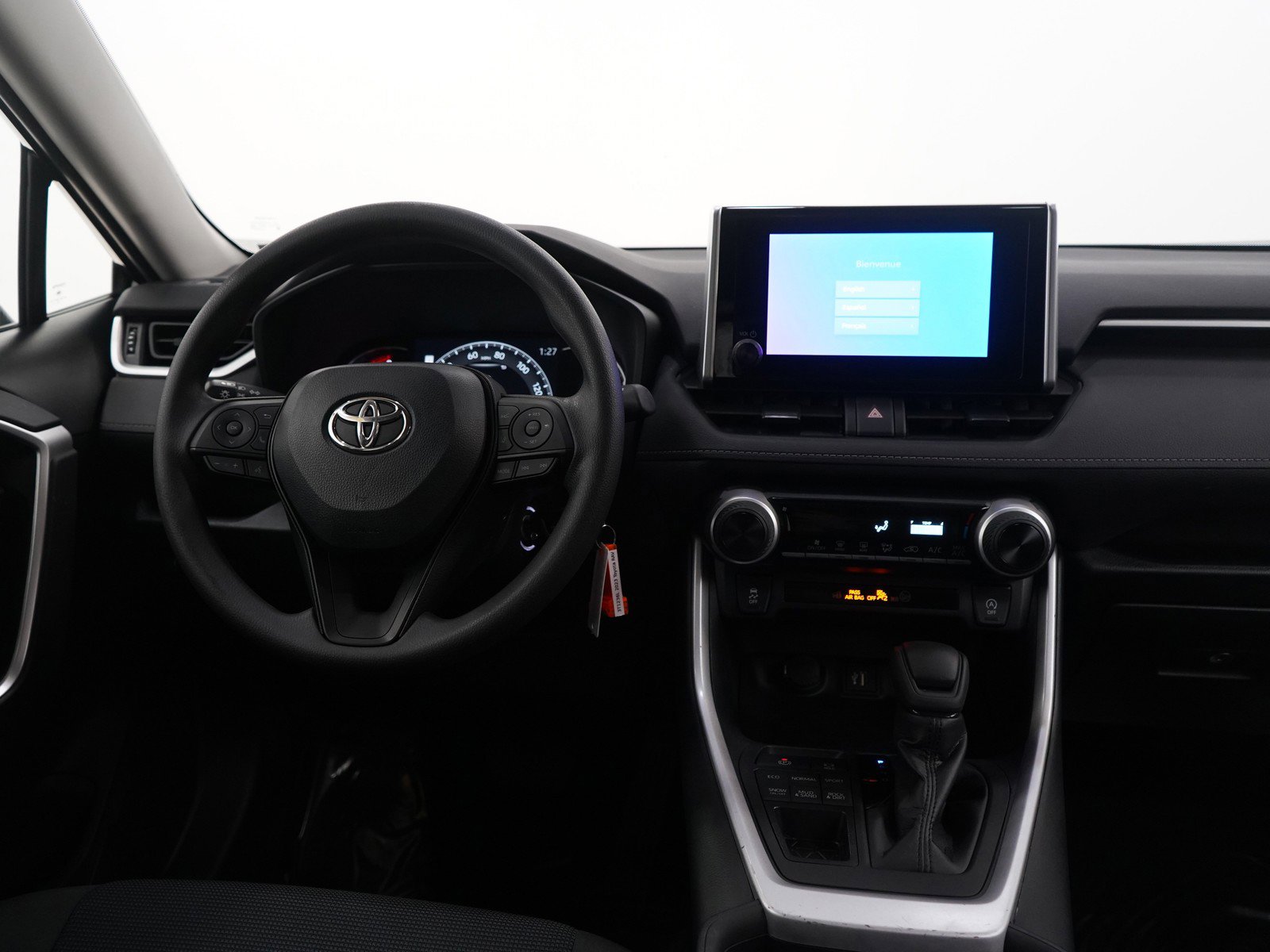 Used 2023 Toyota RAV4 LE image 12