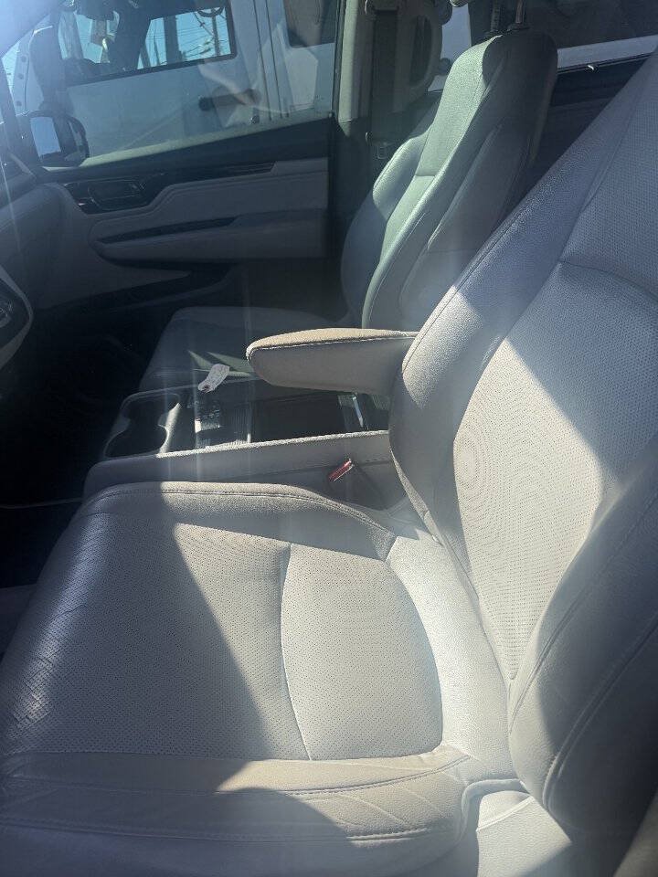 Used 2018 Honda Odyssey Elite image 3