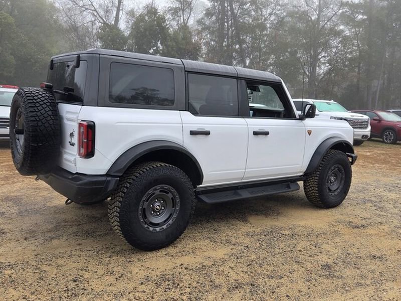 Used 2024 Ford Bronco Badlands AWD/4WD image 12
