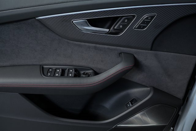 New 2026 Audi SQ8 Prestige image 6
