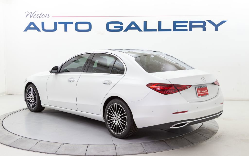 Used 2024 Mercedes-Benz C 300 4MATIC Sedan image 3