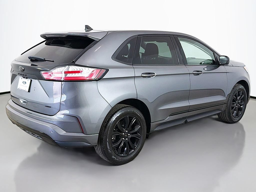 Used 2024 Ford Edge SE w/ Black Appearance Package AWD/4WD image 8