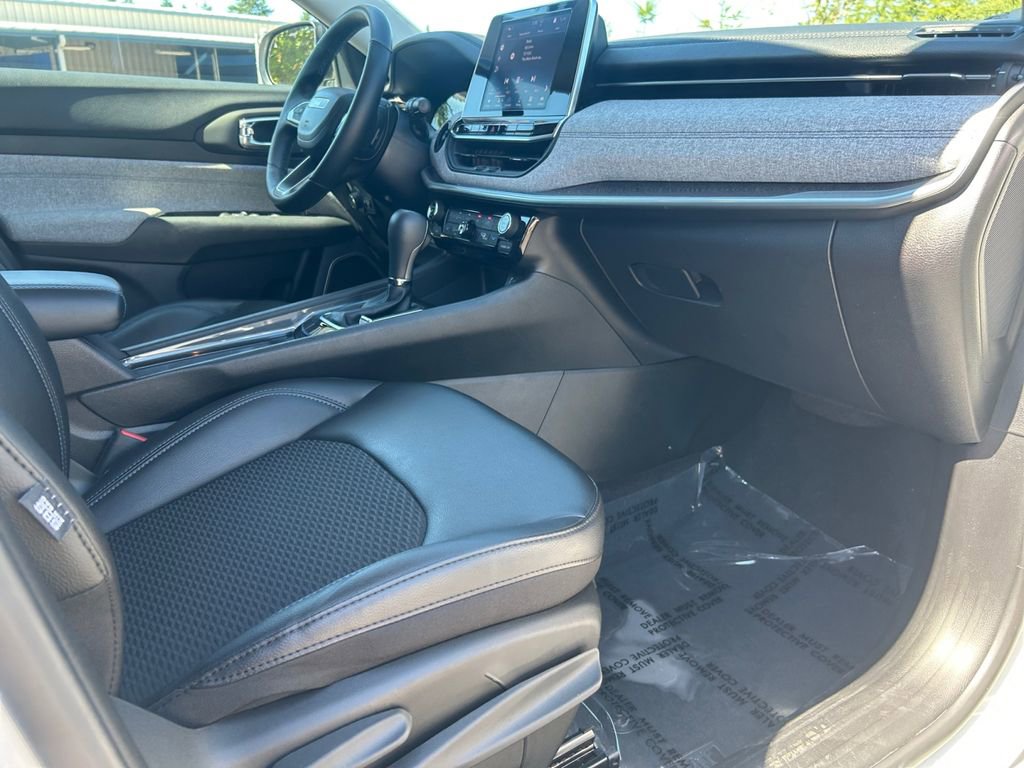 Used 2022 Jeep Compass Latitude w/ Convenience Group image 13