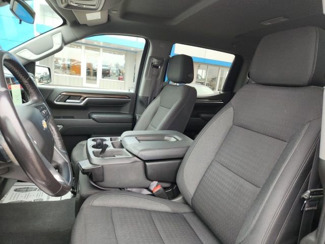 Used 2022 Chevrolet Silverado 1500 LT w/ Z71 Off-Road Package AWD/4WD image 11