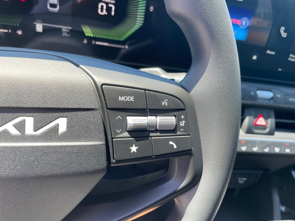 New 2026 Kia K4 FWD image 16