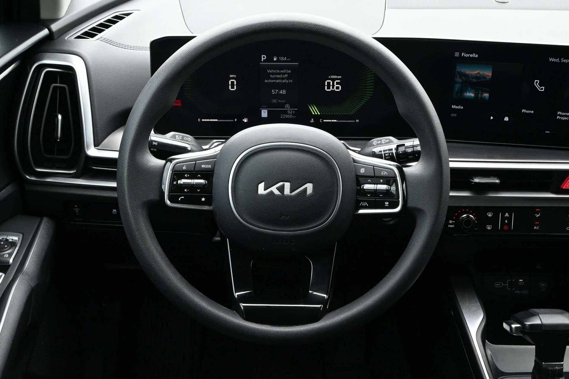 Used 2024 Kia Sorento LX FWD image 11
