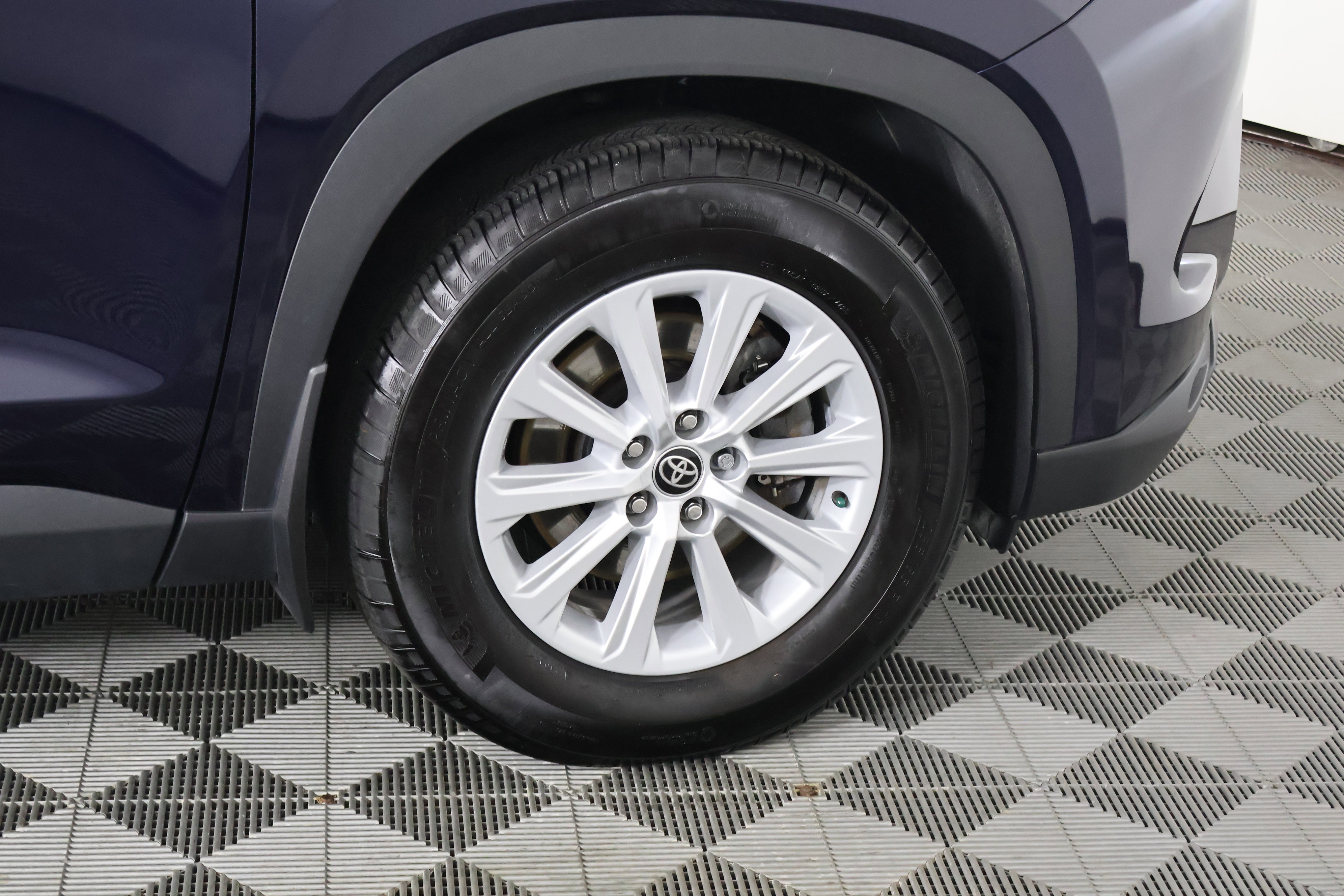 Used 2024 Toyota Grand Highlander XLE image 54