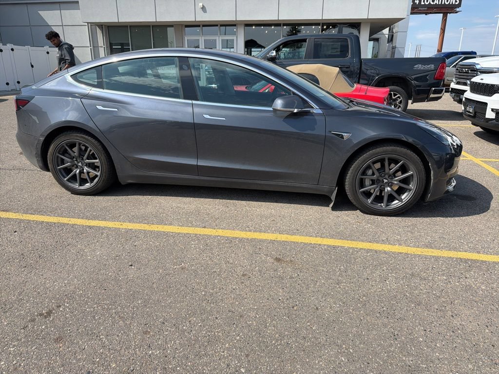 Used 2018 Tesla Model 3 Long Range AWD/4WD image 3