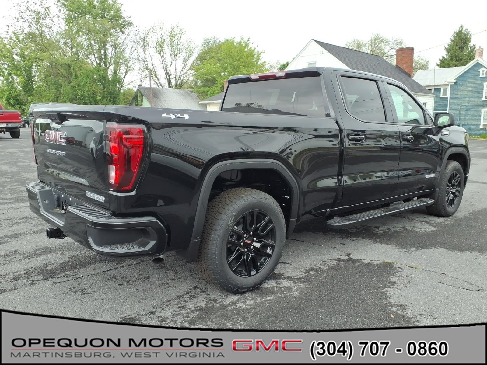 New 2026 GMC Sierra 1500 Elevation w/ LPO, Elevation Black Package AWD/4WD image 4