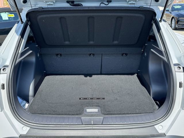 Used 2025 Hyundai Kona SEL image 18