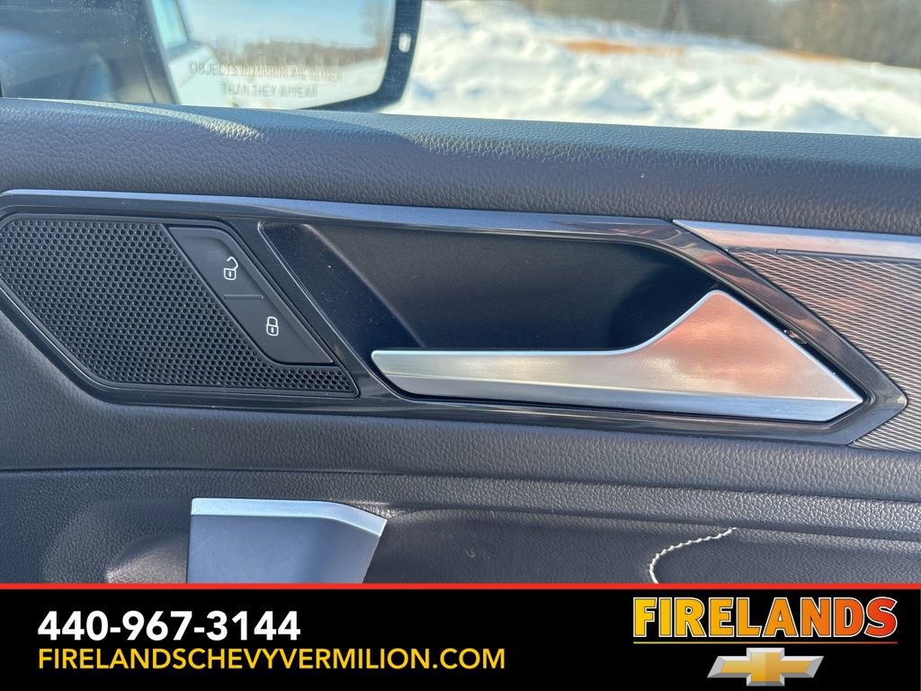 Used 2023 Volkswagen Tiguan SE R-Line image 31