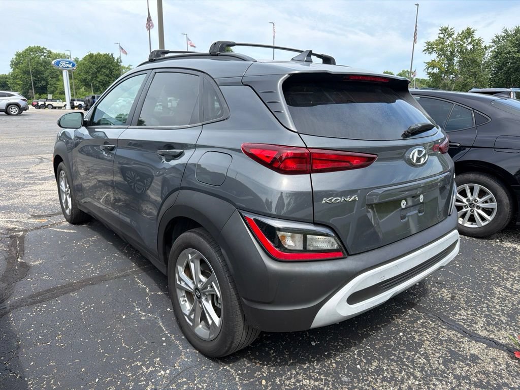 Used 2023 Hyundai Kona SEL AWD/4WD image 3