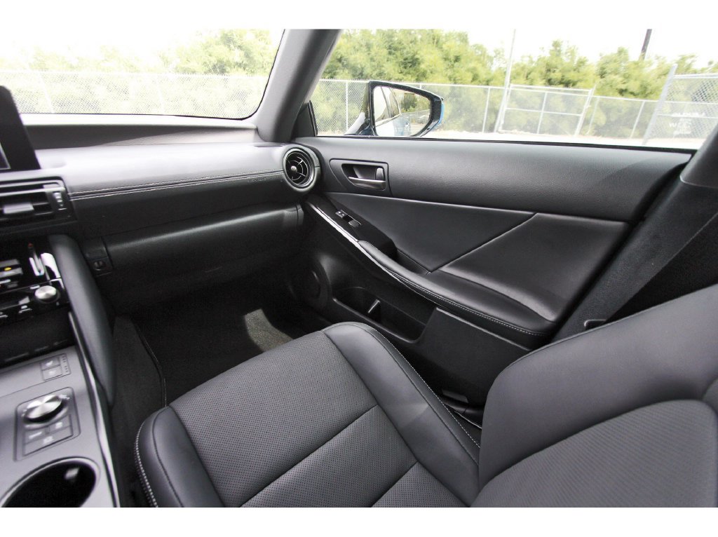 Used 2024 Lexus IS 300 w/ Comfort Package RWD image 11