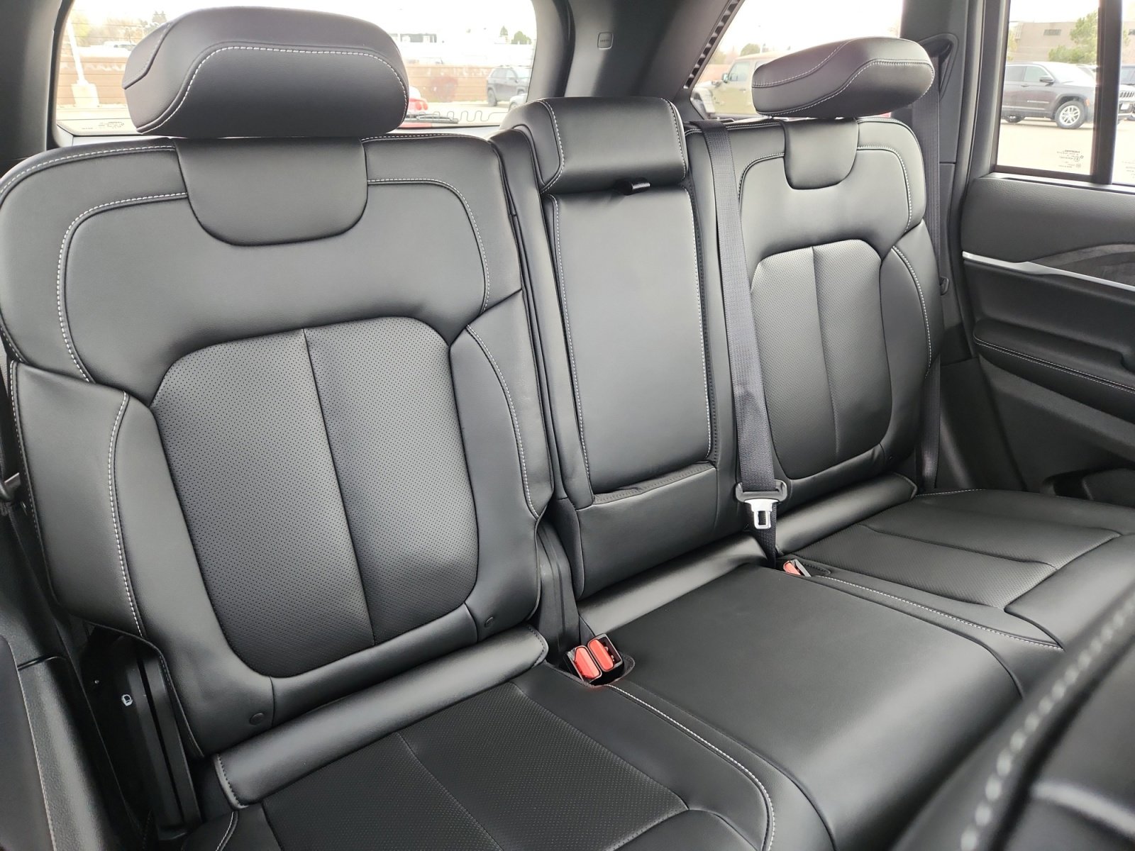 New 2025 Jeep Grand Cherokee Limited 4xe w/ Luxury Tech Group II image 19