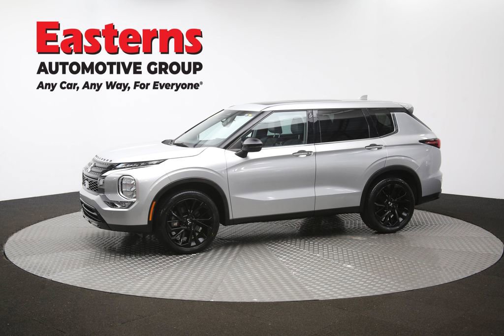 Used 2022 Mitsubishi Outlander SE FWD image 57