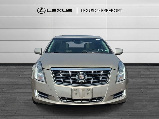 Used 2015 Cadillac XTS Premium w/ Driver Assist Package AWD/4WD image 2