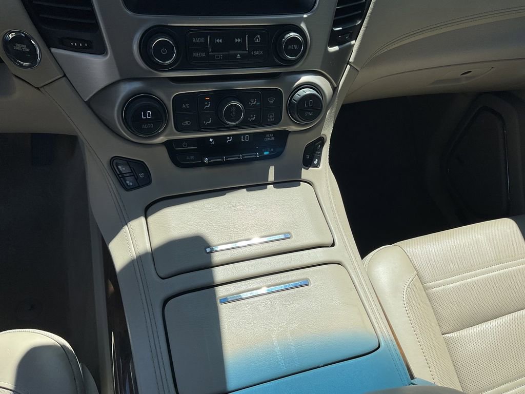 Used 2015 GMC Yukon Denali w/ Touring Package AWD/4WD image 24