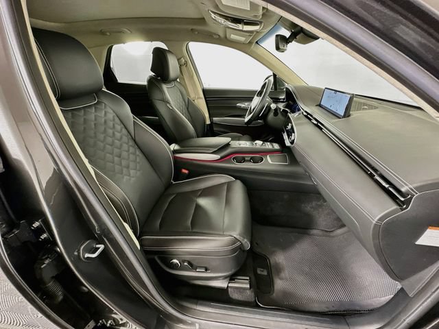 Certified 2025 Genesis Electrified GV70 w/ Prestige Package AWD/4WD image 29