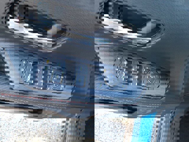 New 2026 Nissan Kicks SR image 17