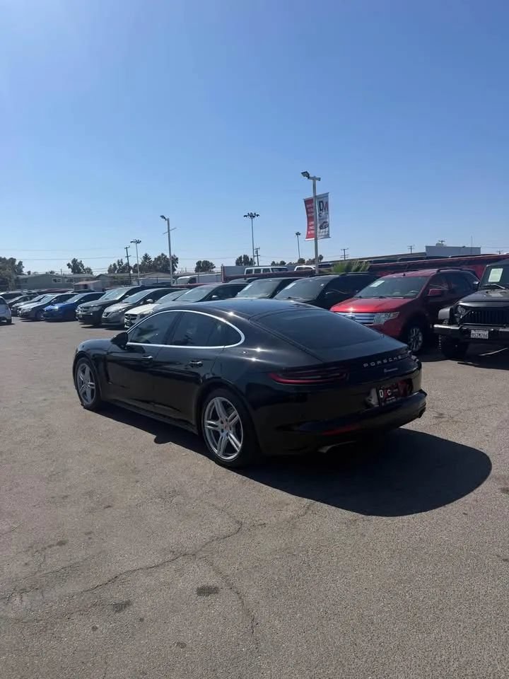 Used 2017 Porsche Panamera 4 AWD/4WD image 5