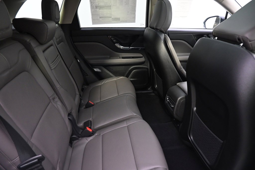 New 2026 Lincoln Corsair Grand Touring image 18