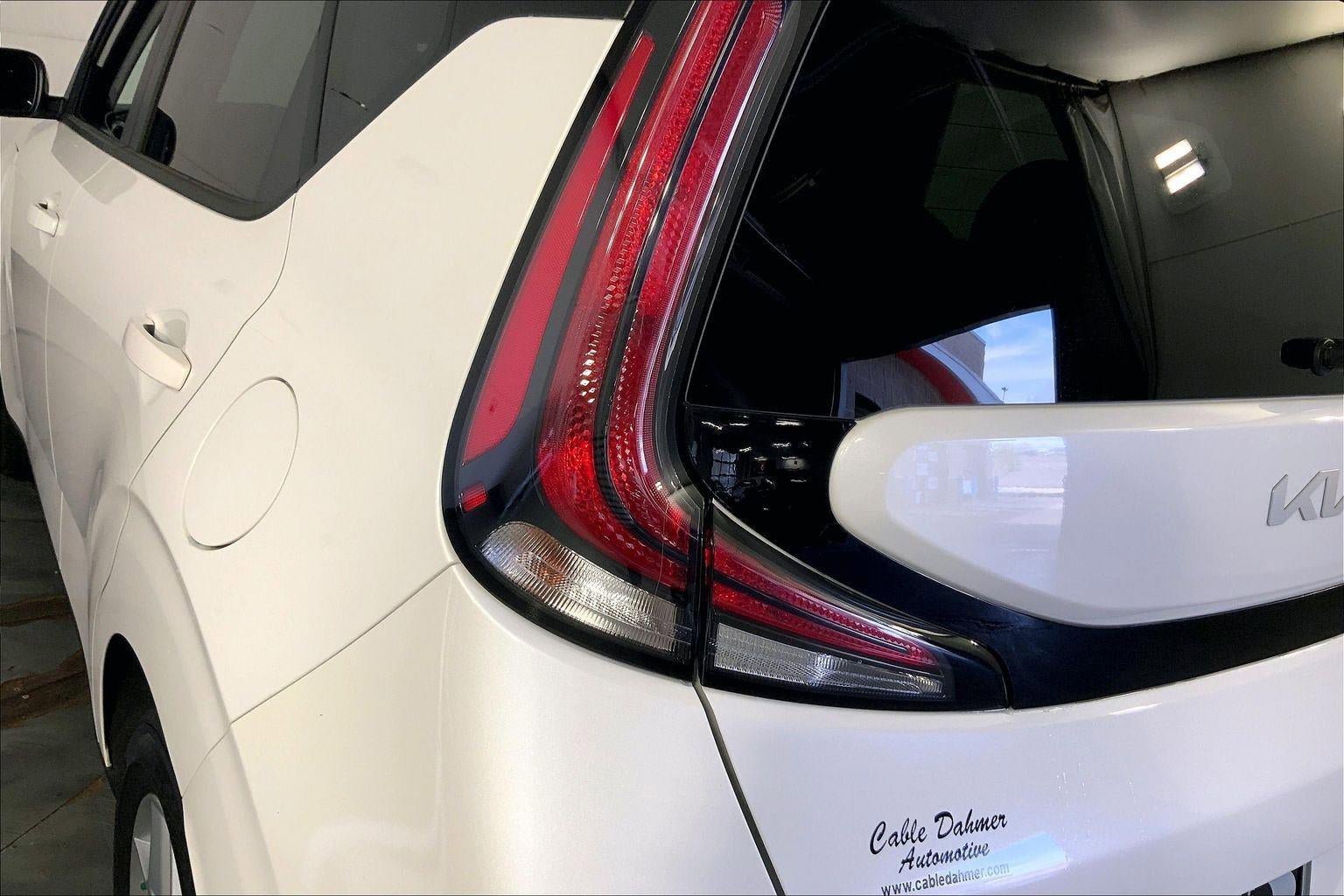 Used 2025 Kia Soul LX FWD image 27