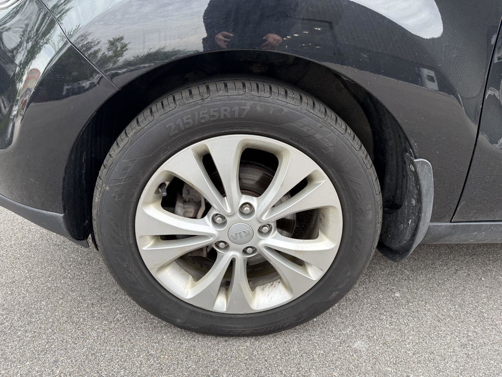 Used 2016 Kia Soul + FWD image 15