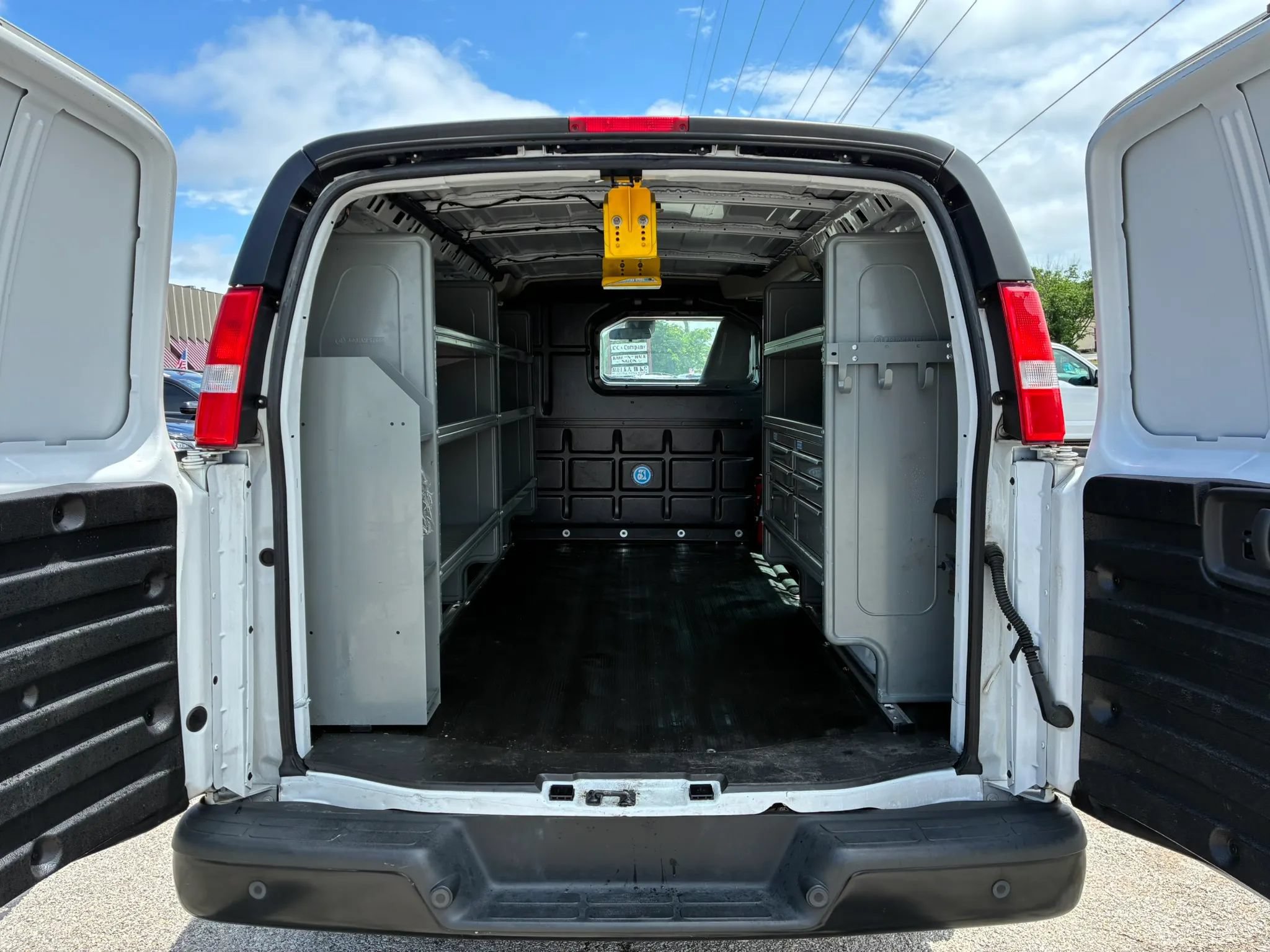 Used 2022 Chevrolet Express 2500 w/ Driver Convenience Package RWD image 10