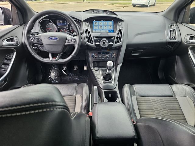 Certified 2018 Ford Focus ST w/ Equipment Group 401A image 7