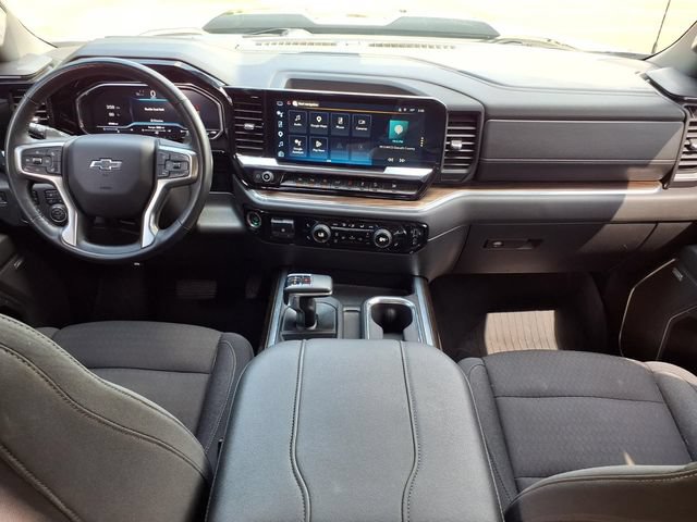 Used 2024 Chevrolet Silverado 1500 LT Trail Boss w/ Convenience Package II AWD/4WD image 9