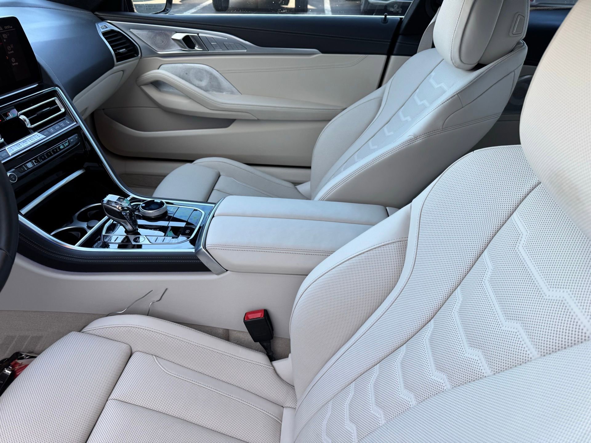 Used 2023 BMW M850i xDrive Coupe image 17