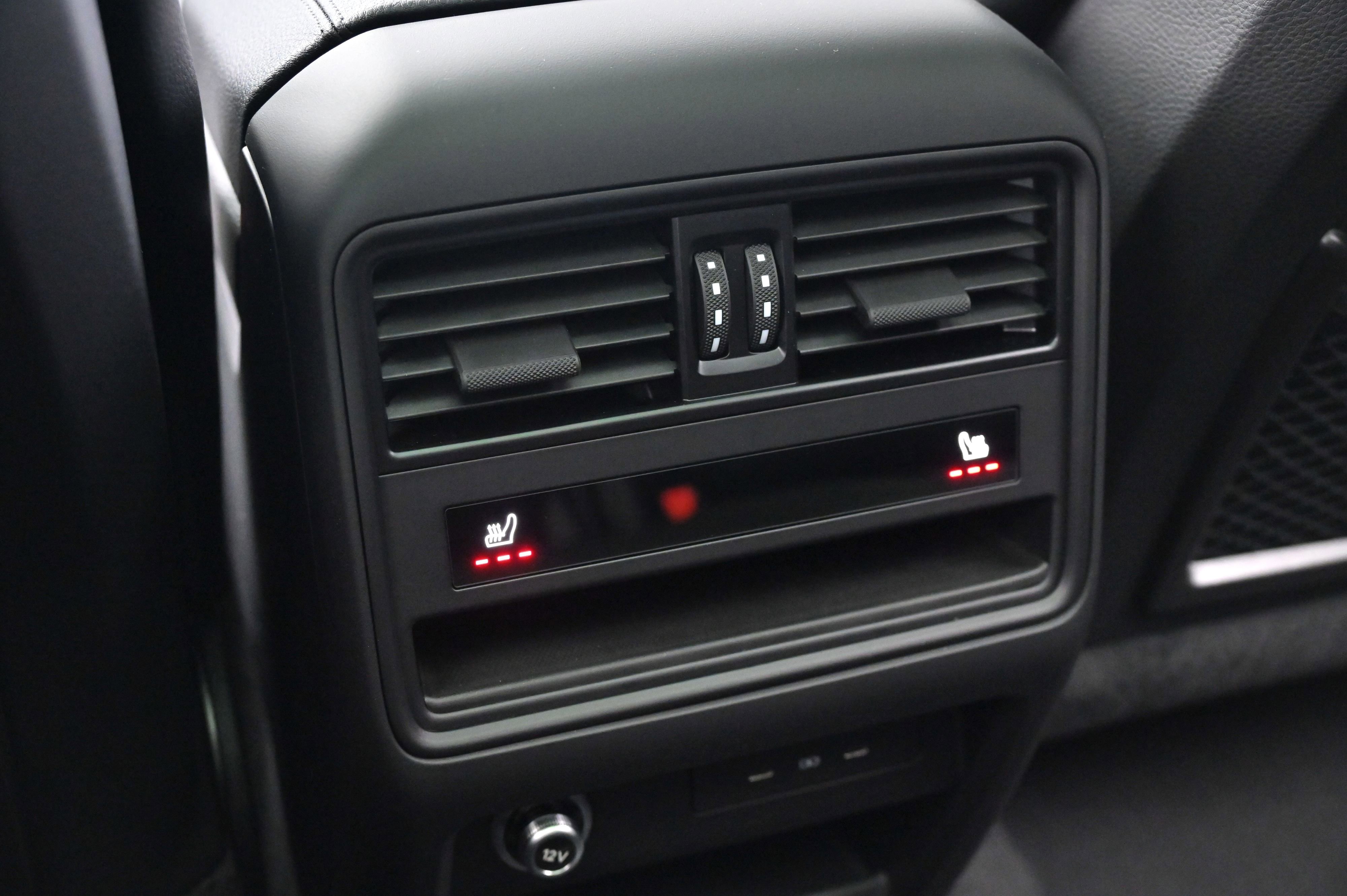 Certified 2025 Porsche Cayenne image 25