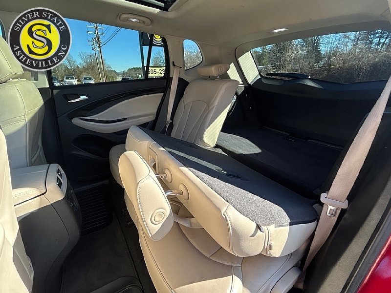 Used 2019 Buick Envision Essence FWD image 16