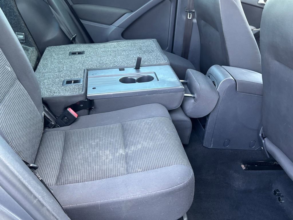 Used 2013 Volkswagen Tiguan S image 29