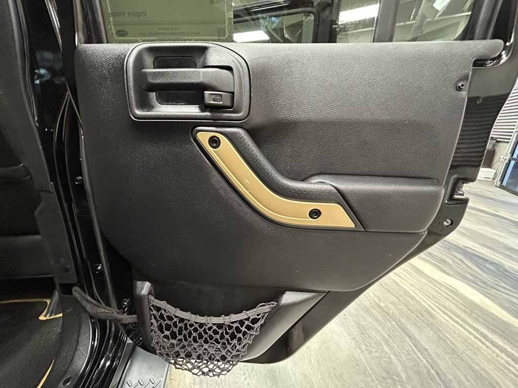 Used 2014 Jeep Wrangler Unlimited Sahara image 37