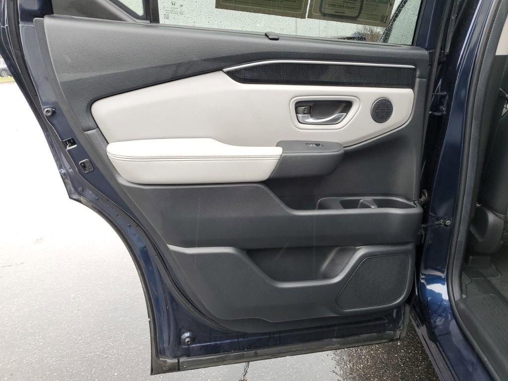 Certified 2024 Honda Pilot Elite image 35