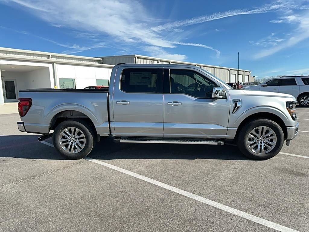 New 2025 Ford F150 XLT w/ Equipment Group 302A MID image 9