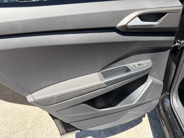 New 2026 Volkswagen Taos SE FWD image 8