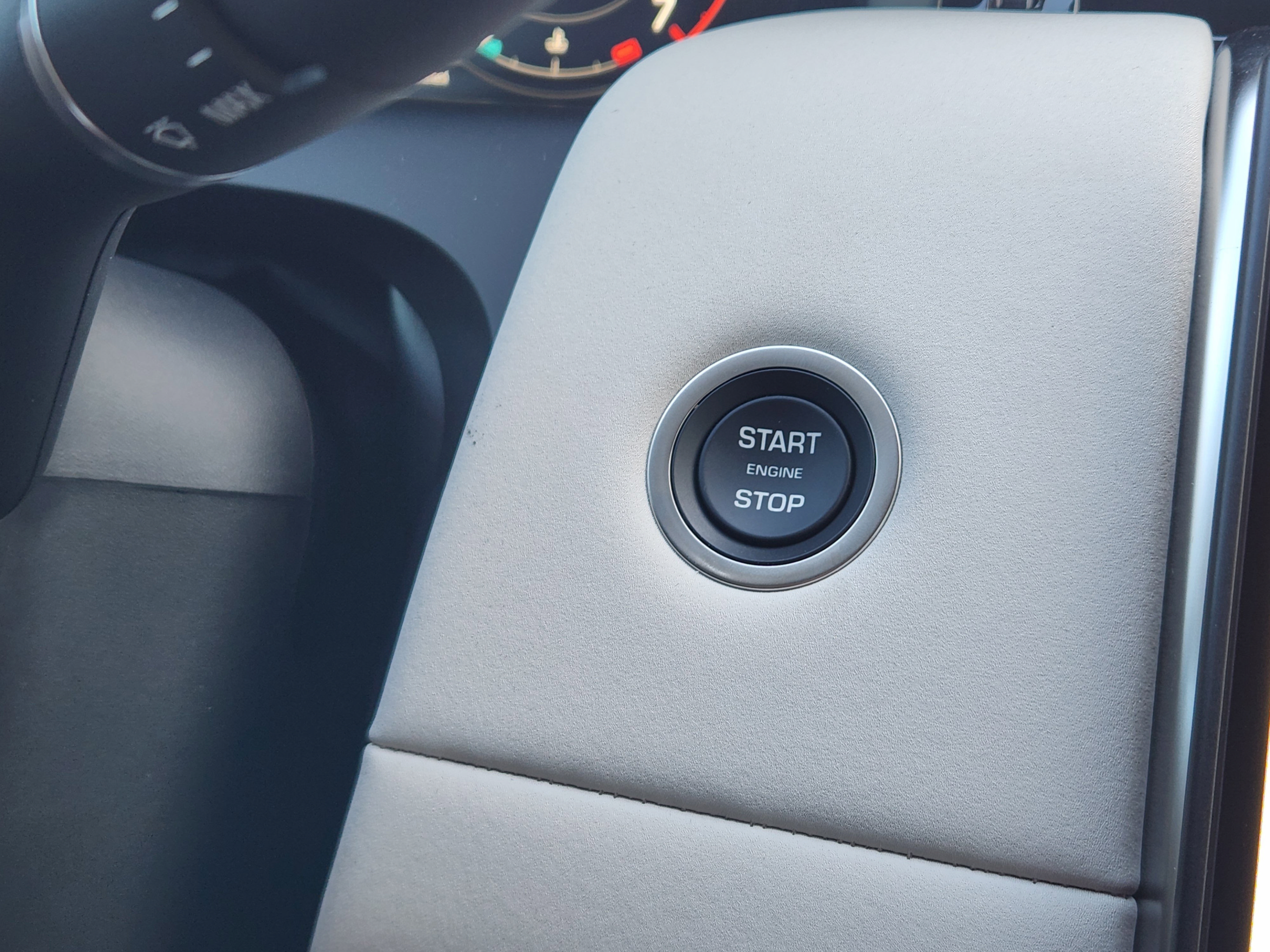 New 2025 Land Rover Discovery Sport S AWD/4WD image 16