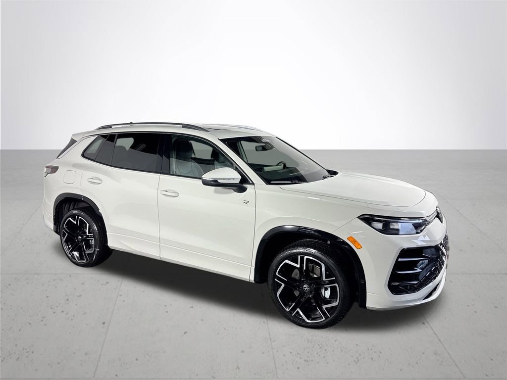 New 2026 Volkswagen Tiguan SEL R-Line image 4