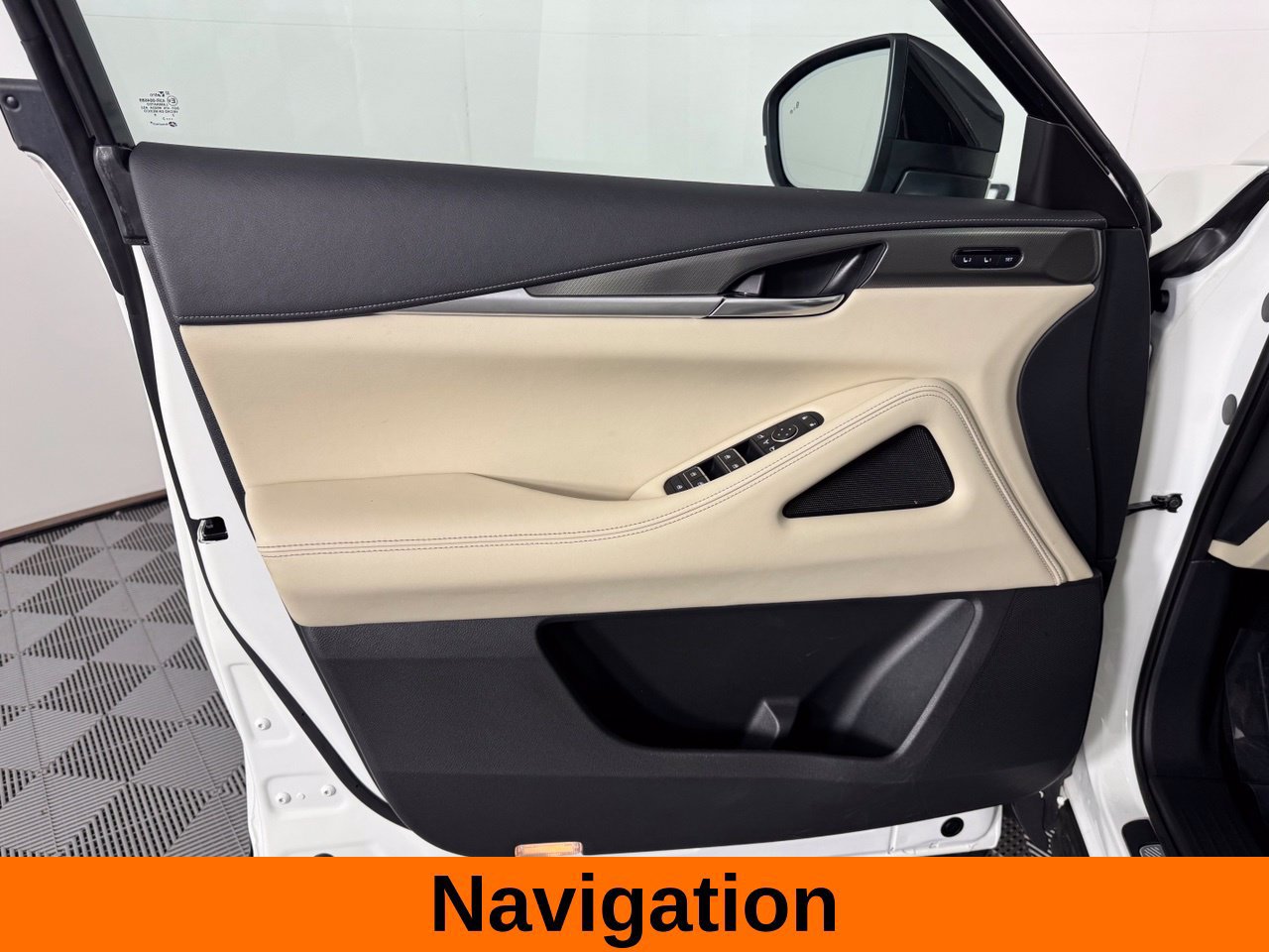 Used 2023 INFINITI QX60 Luxe w/ Cargo Package AWD/4WD image 11