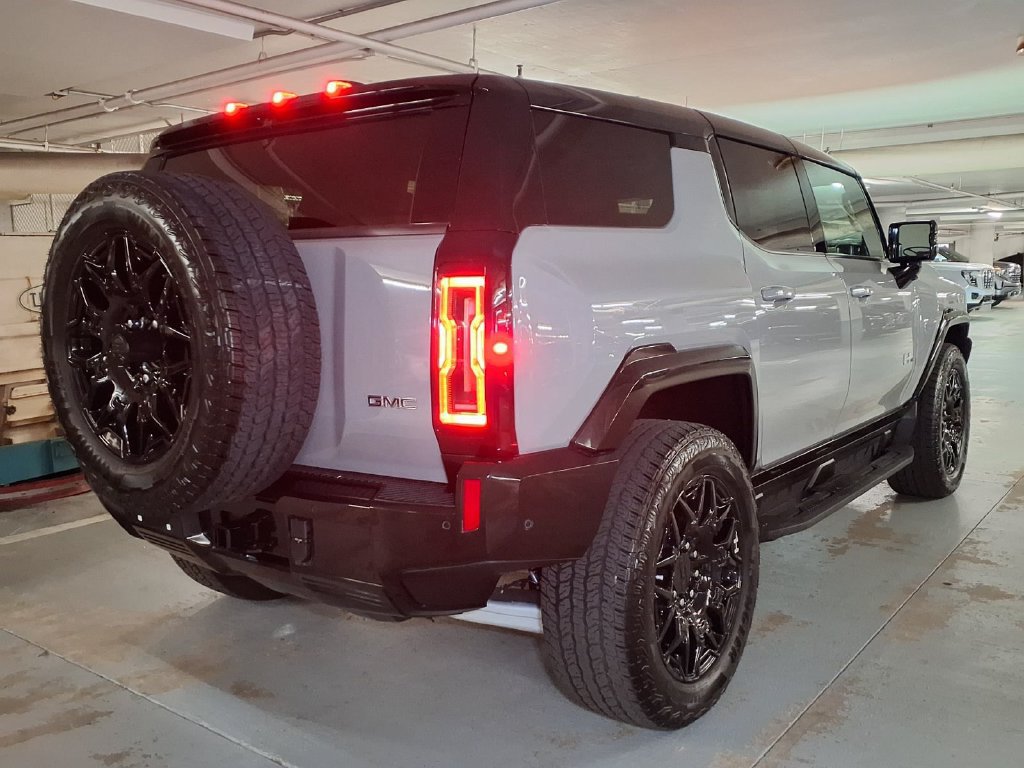 Used 2026 GMC Hummer EV SUV AWD/4WD image 21