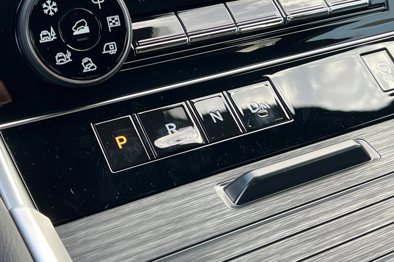 New 2026 Nissan Armada Platinum AWD/4WD image 26