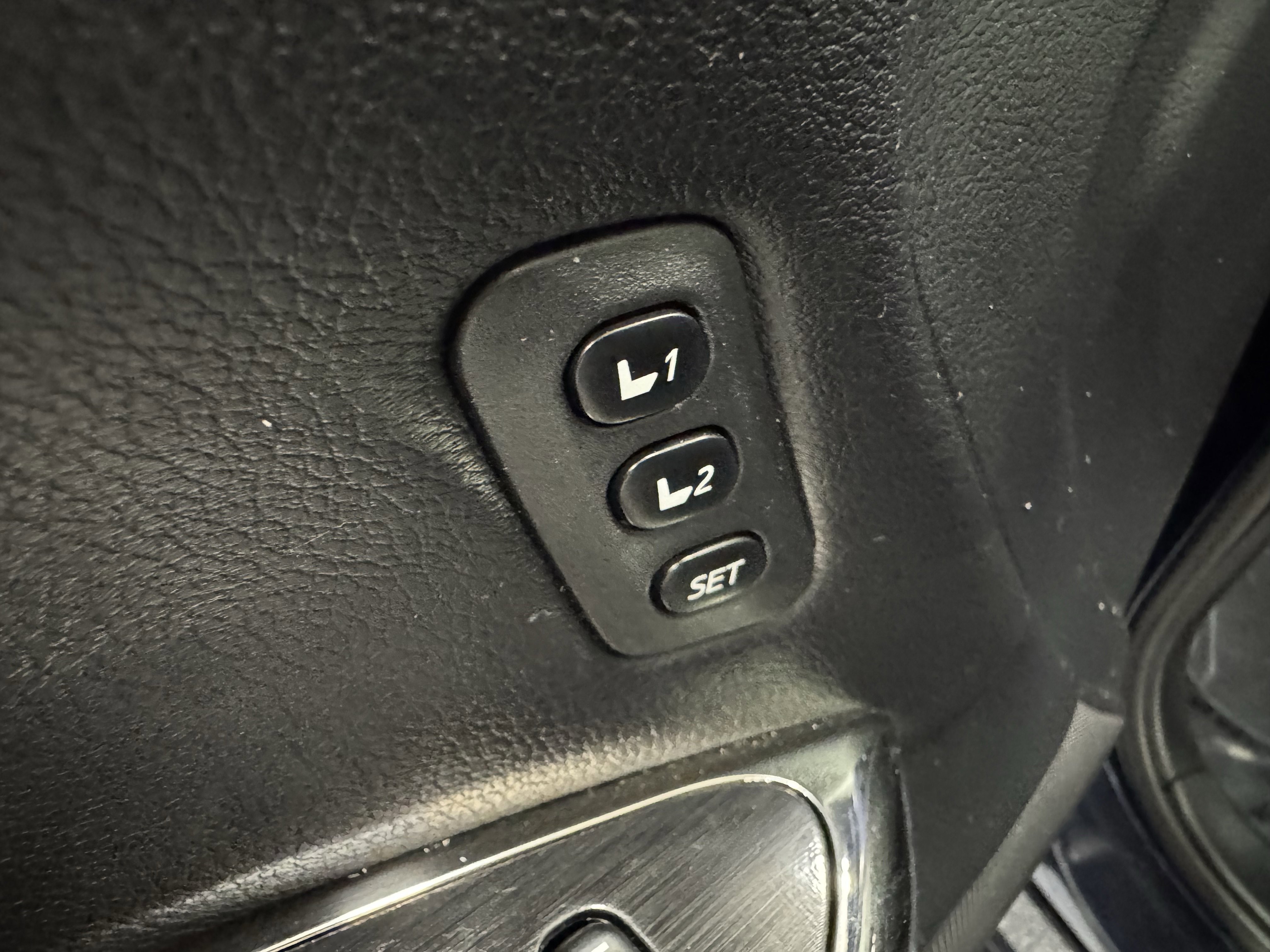 Used 2015 Toyota Avalon XLE Touring image 25