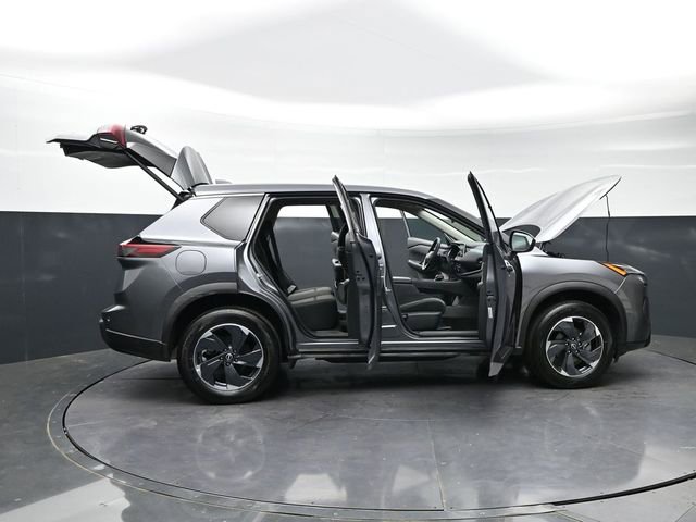 Used 2025 Nissan Rogue SV AWD/4WD image 50